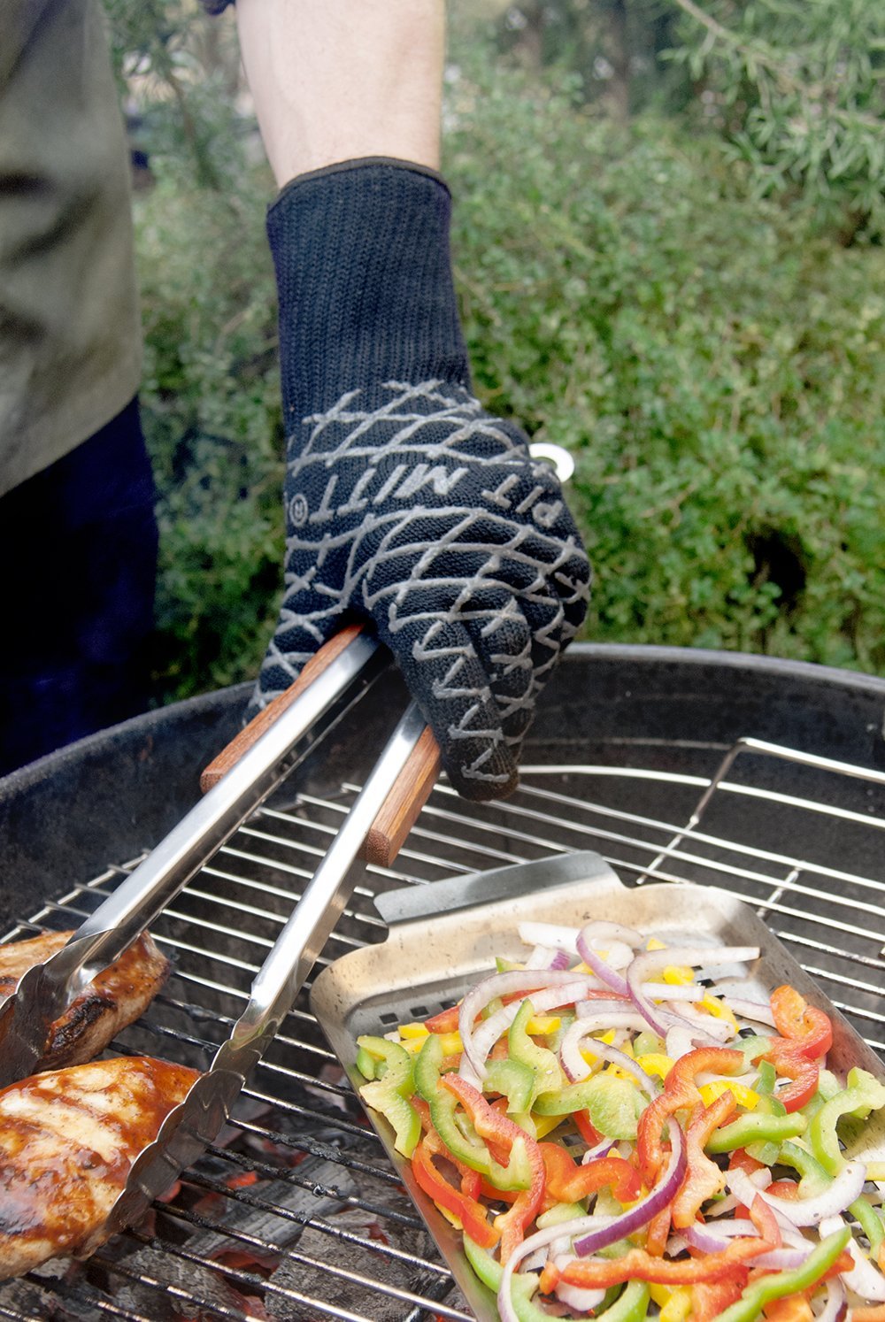buy pot holders, mitts & kitchen textiles at cheap rate in bulk. wholesale & retail professional kitchen tools store.