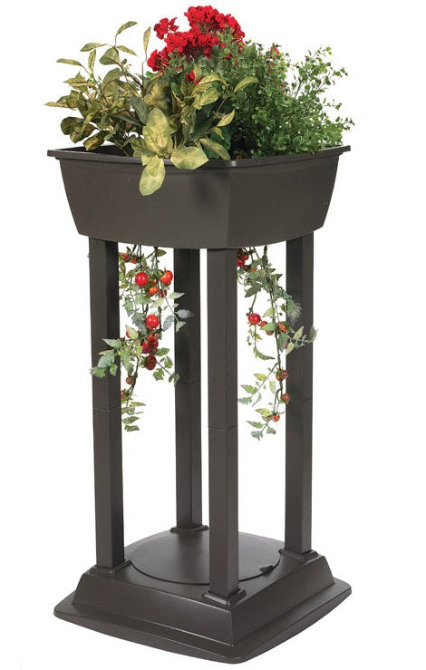 buy planters & pots at cheap rate in bulk. wholesale & retail garden maintenance tools store.