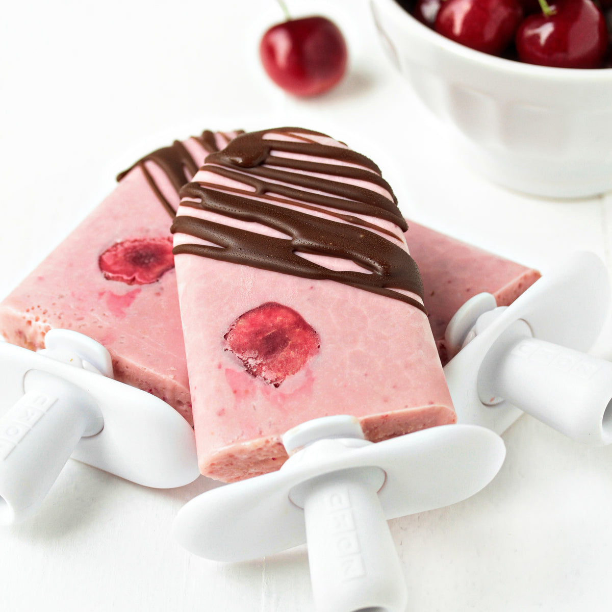 buy ice cube molds & trays at cheap rate in bulk. wholesale & retail kitchen gadgets & accessories store.